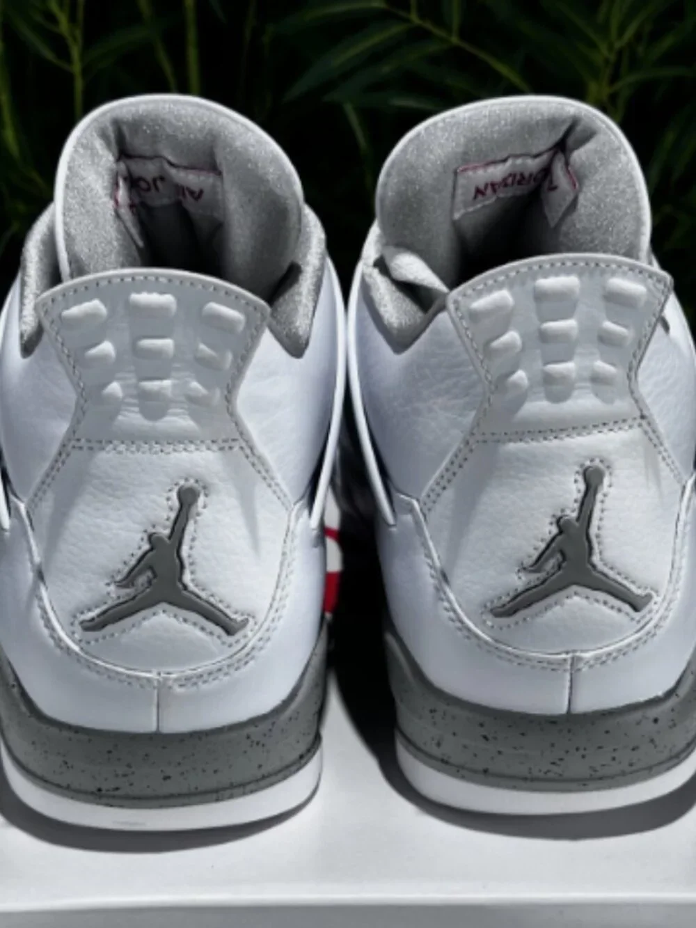 Nike Air Jordan 4 Retro [White Oreo]